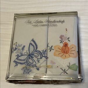 NIB set of 2 Embroidered Handkerchief Set with Floral and Butterfly Design
